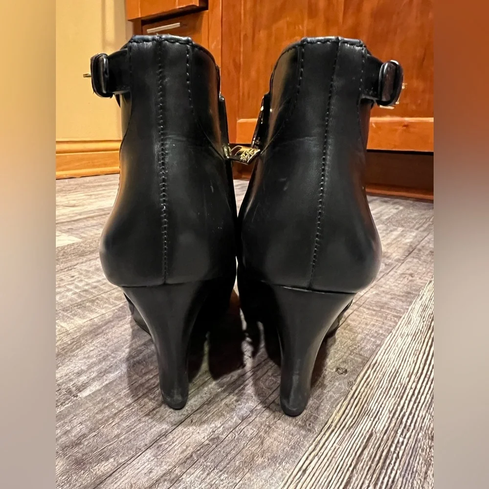Tory Burch size 6.5 black Milan wedge boots